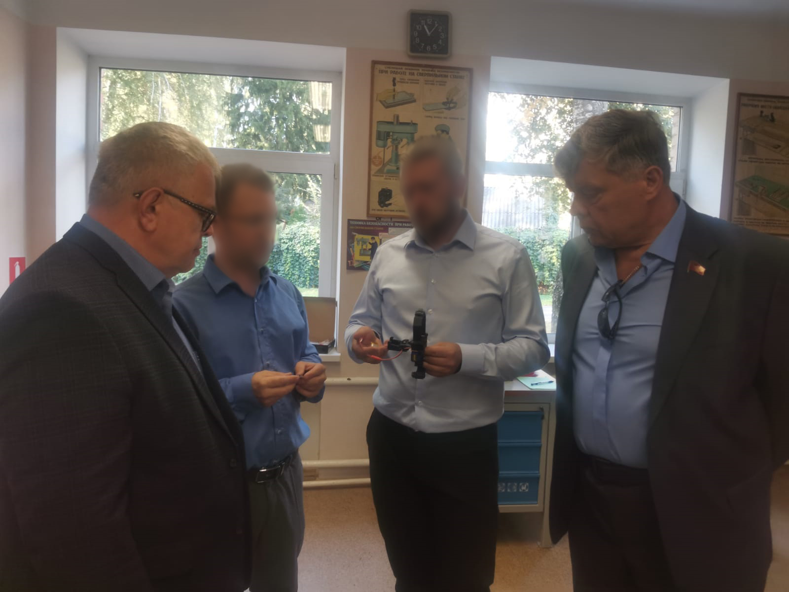 Руководитель фракции КПРФ Александр Наумов: Депутаты-коммунисты плечом к плечу помогают ковать нашу общую Победу!