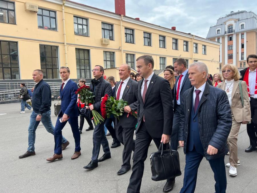 Г.А. Зюганов прибыл в Санкт-Петербург