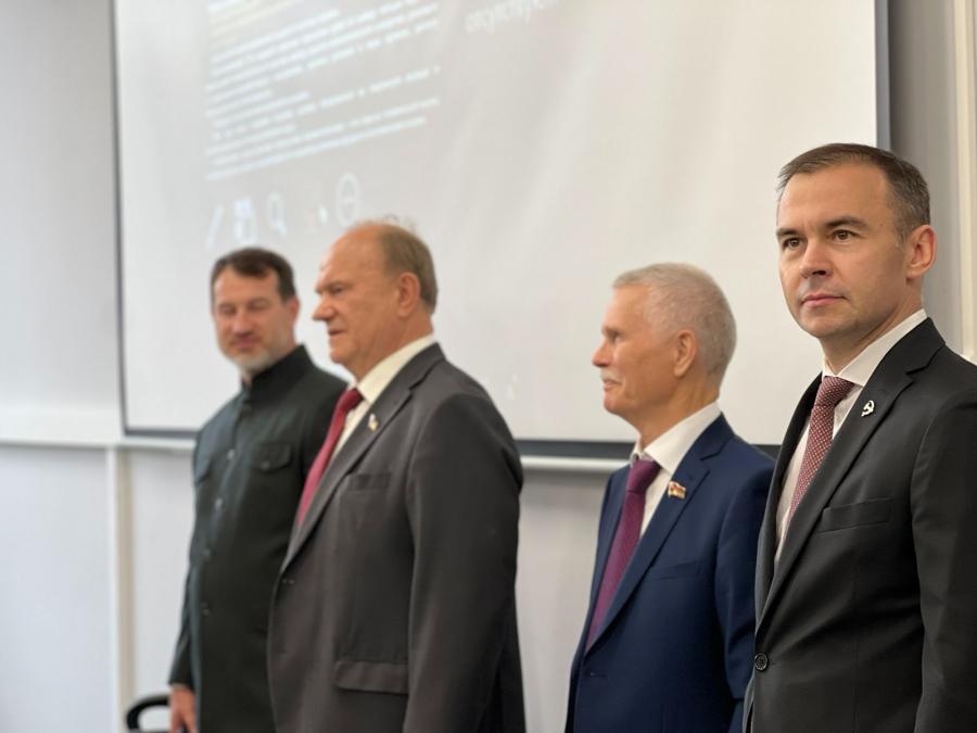 Г.А. Зюганов посетил «Кировский завод» в Санкт-Петербурге
