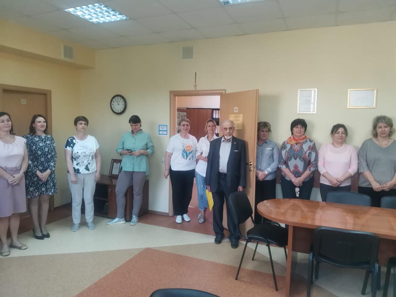 Руководитель фракции КПРФ в Мособлдуме Александр Наумов: «Социальные работники: есть такая профессия - людям помогать!»