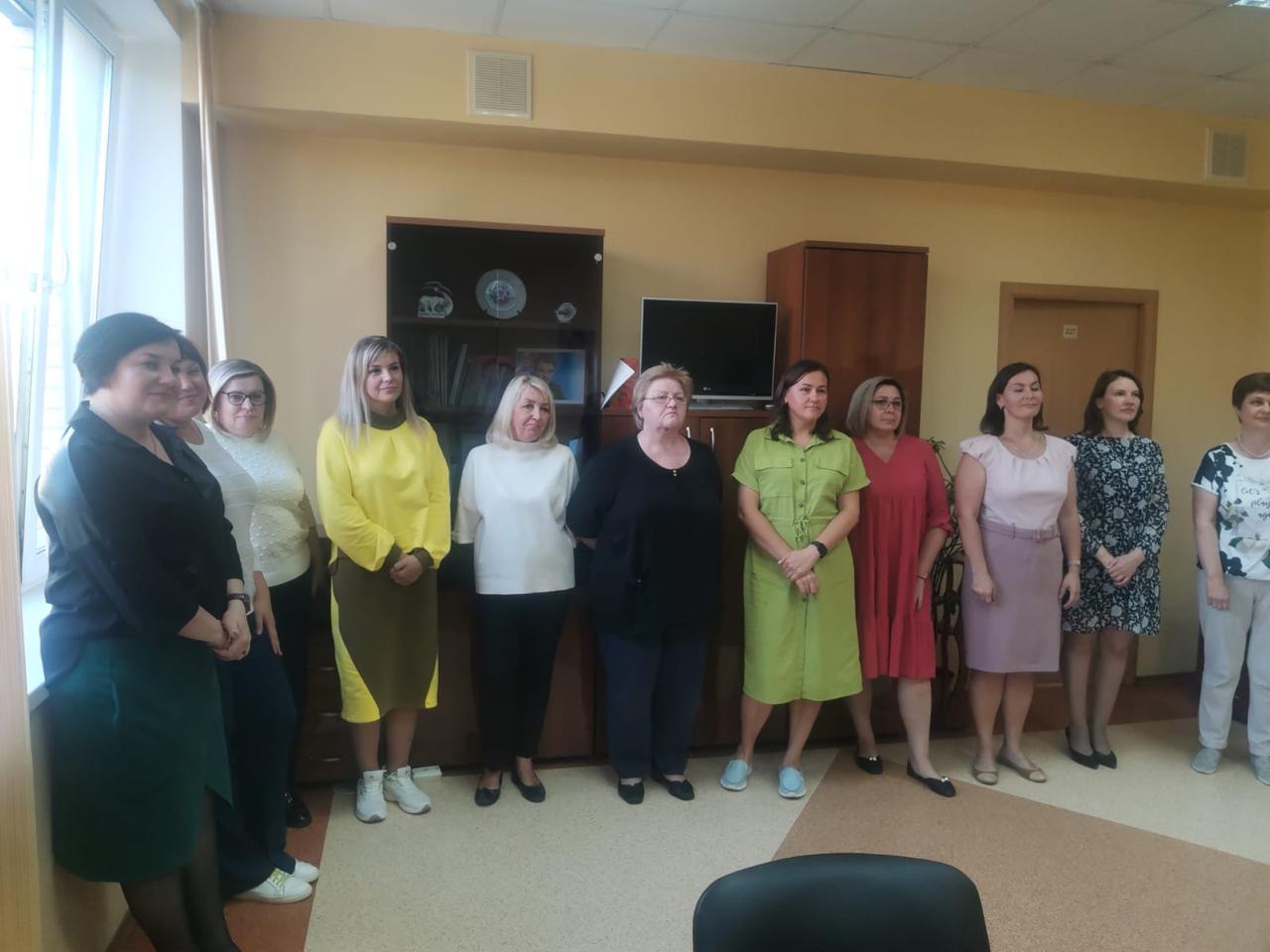 Руководитель фракции КПРФ в Мособлдуме Александр Наумов: «Социальные работники: есть такая профессия - людям помогать!»