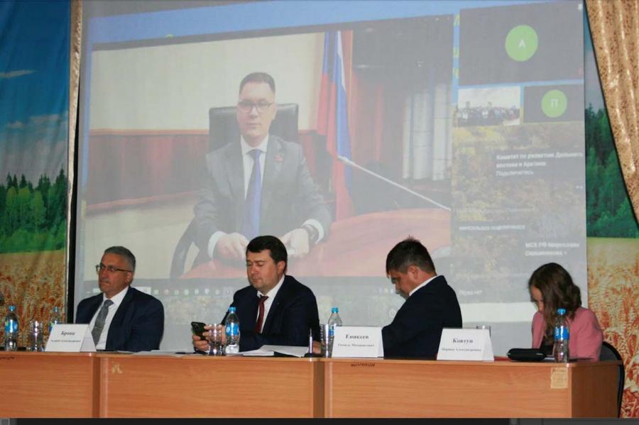 Г.А. Зюганов выступил на круглом столе