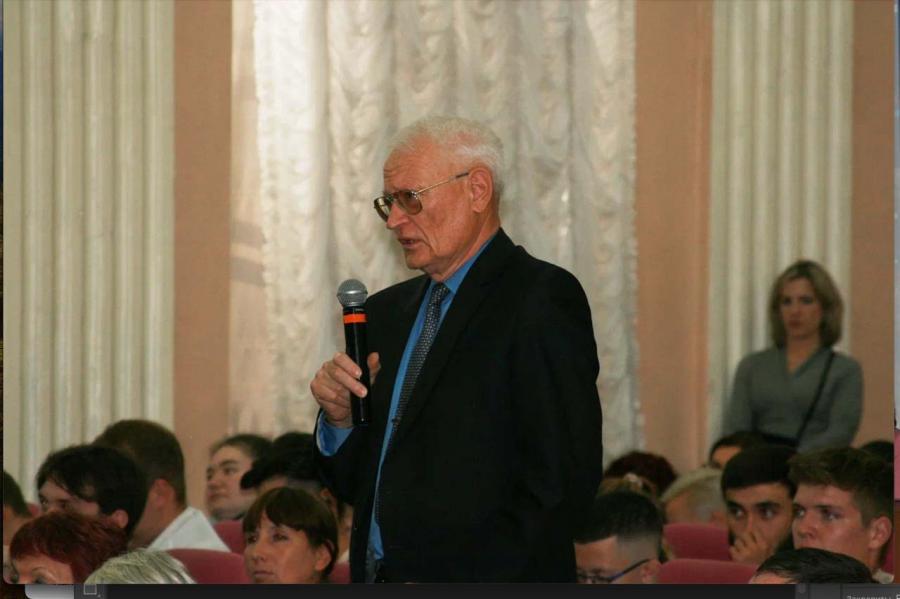 Г.А. Зюганов выступил на круглом столе