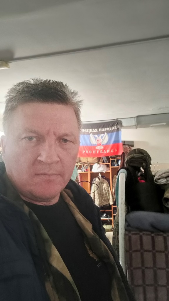 Коммунисты фронту