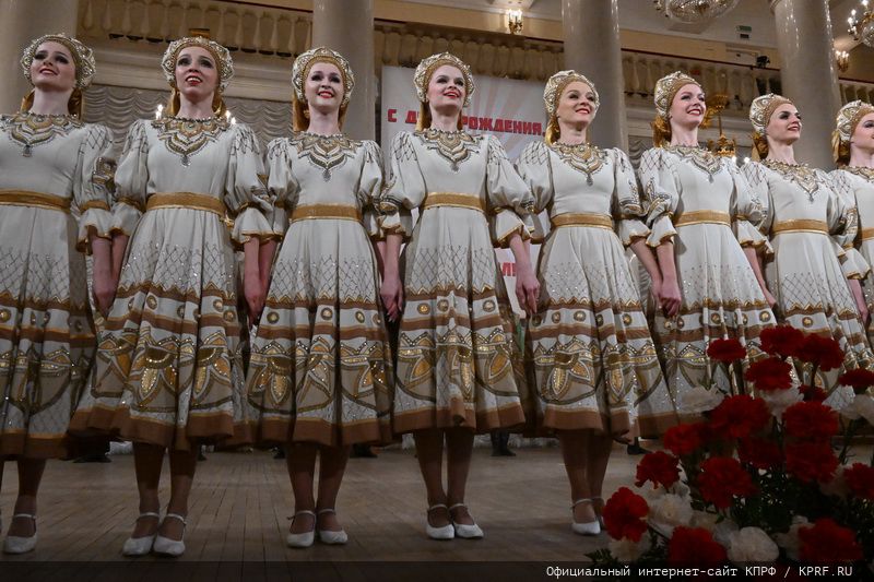 В Москве при поддержке КПРФ состоялся праздничный концерт ко Дню Комсомола и в честь защитников героического Донбасса