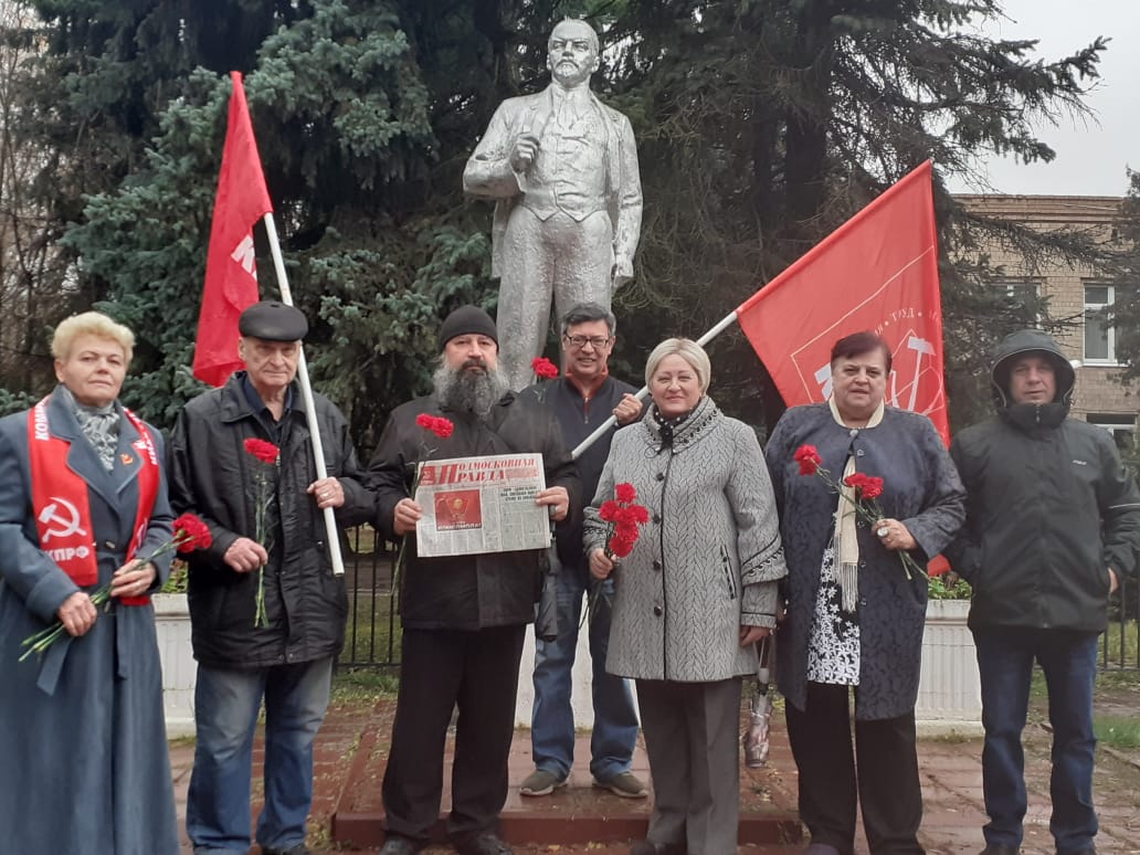 Коммунисты Солнечногорского ГК КПРФ отметили 106-летие Комсомола