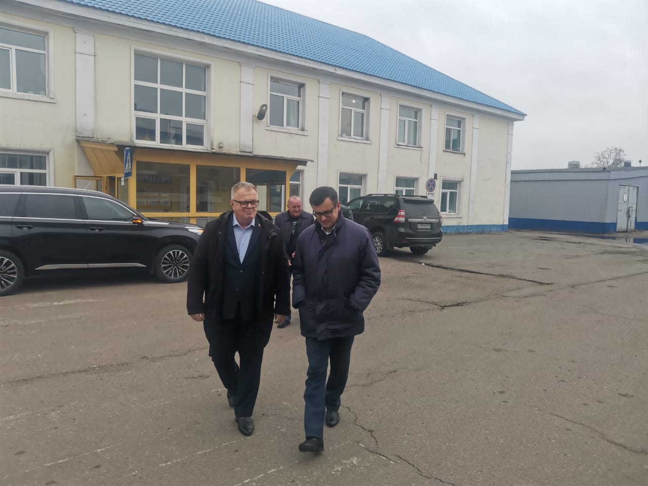 Руководитель фракции КПРФ Александр Наумов поздравил работников автопассажирского транспорта в Ступино и Кашире