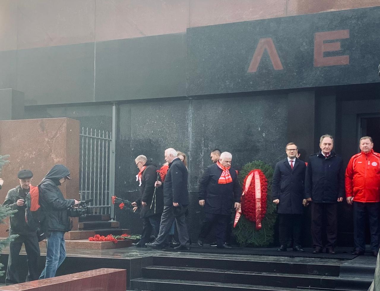 Рожденный в горниле Великого Октября!