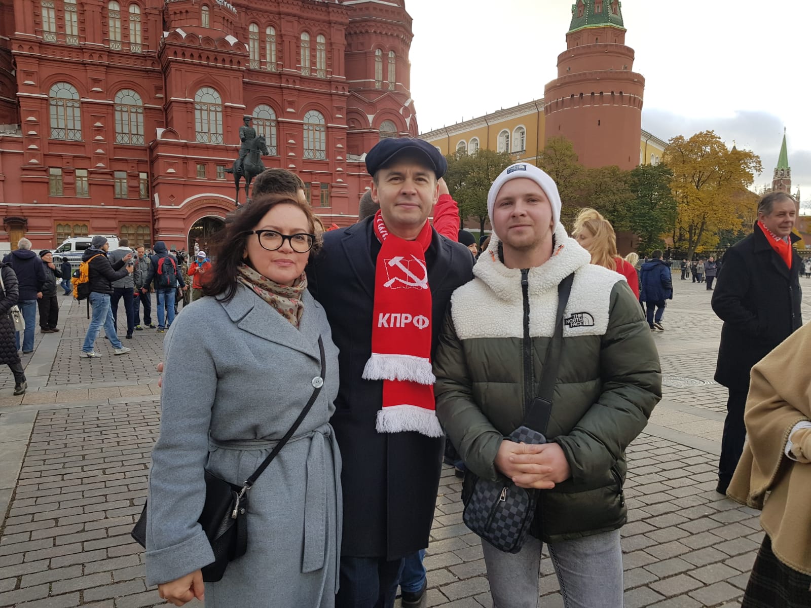 Королёвские коммунисты на возложении в 106-ю годовщину Комсомола