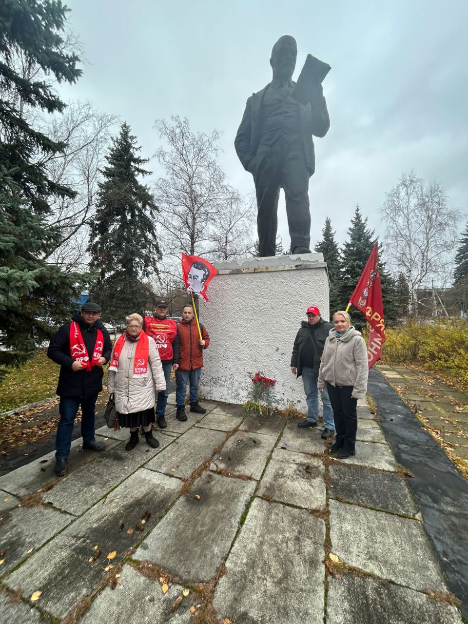 Есть у Революции начало, нет у Революции конца!
