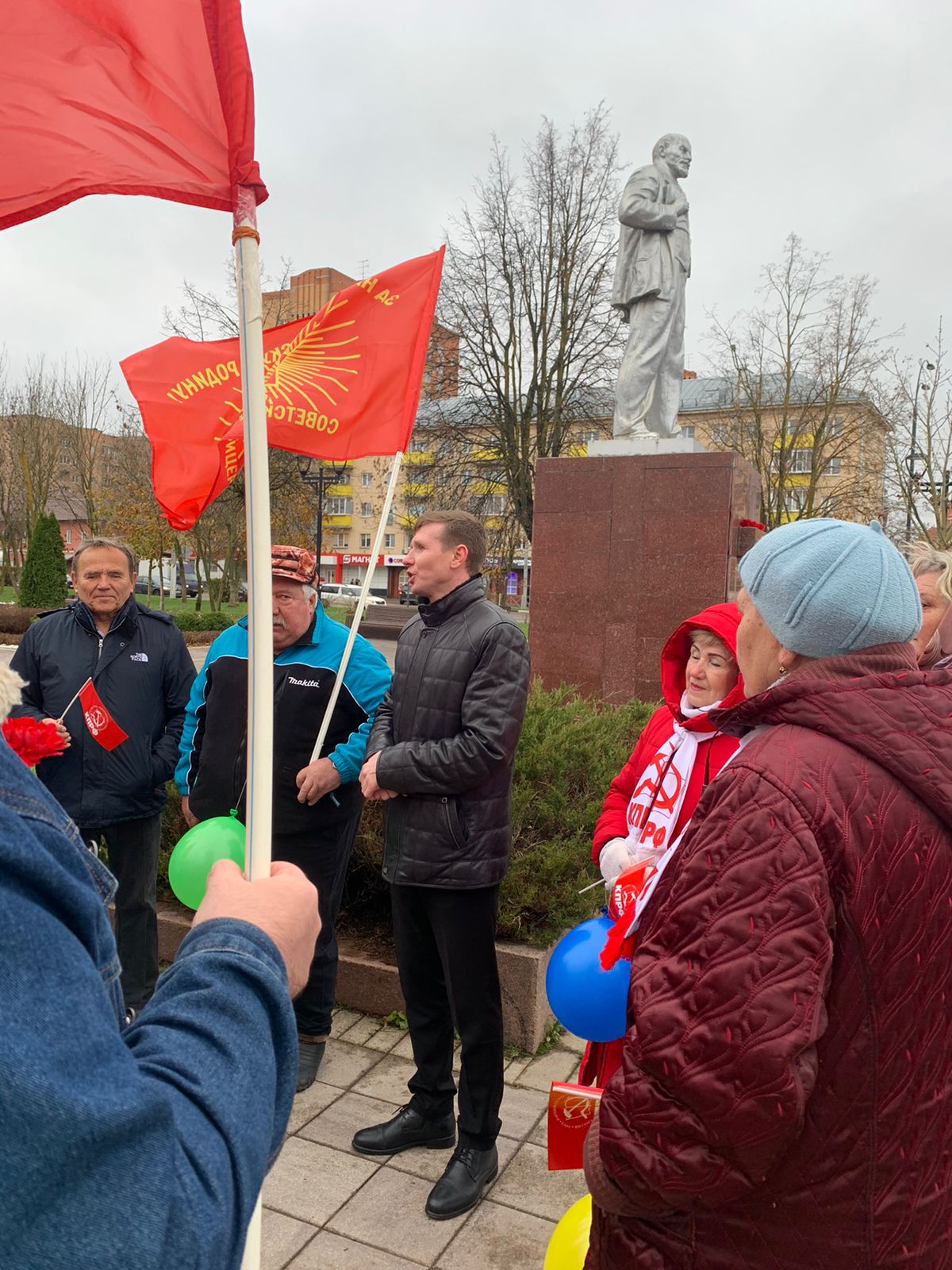 Коммунисты Истры отметили 107-ю годовщину Великой Октябрьской социалистической революции