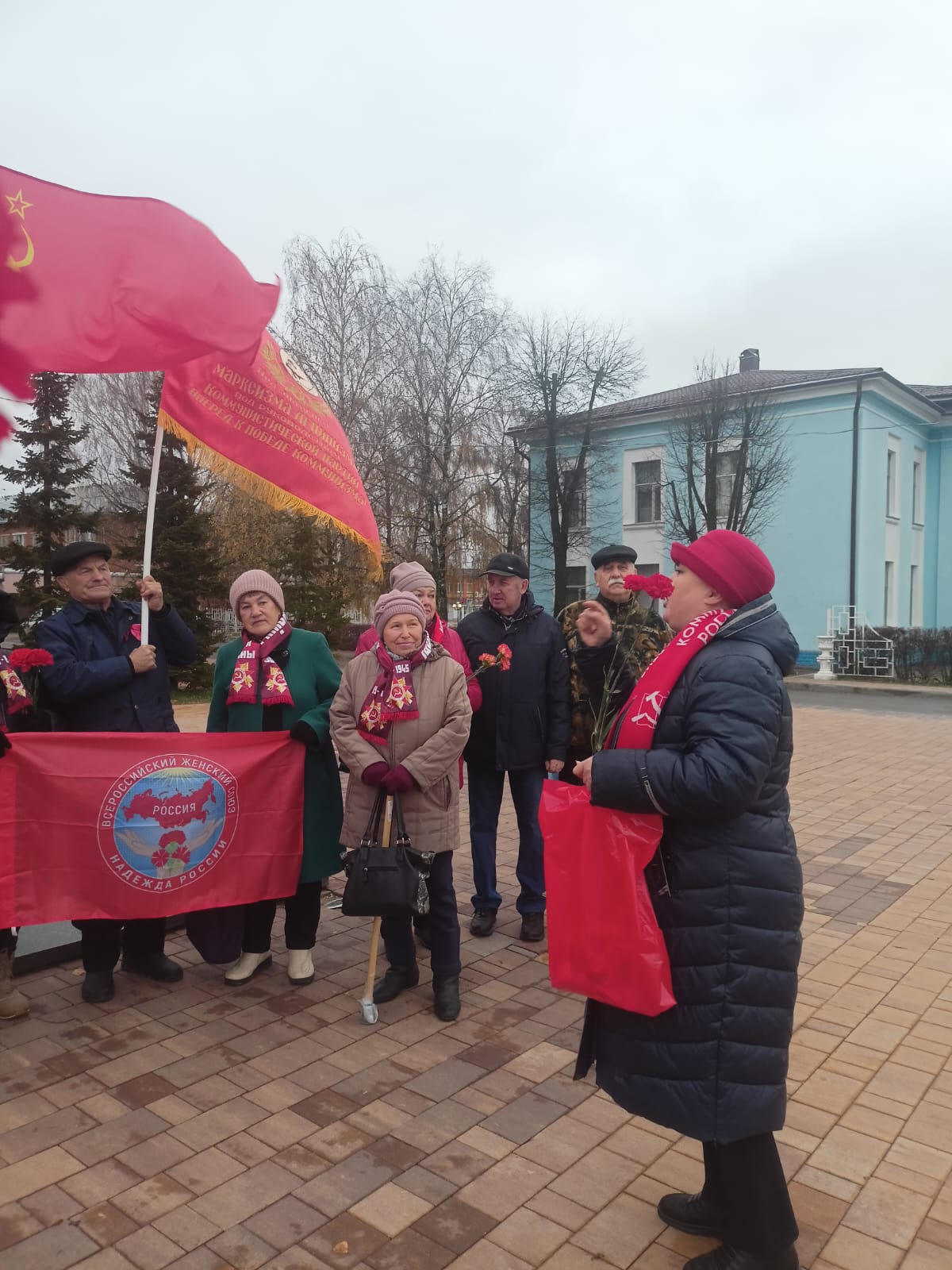 России быть Великой и Социалистической!