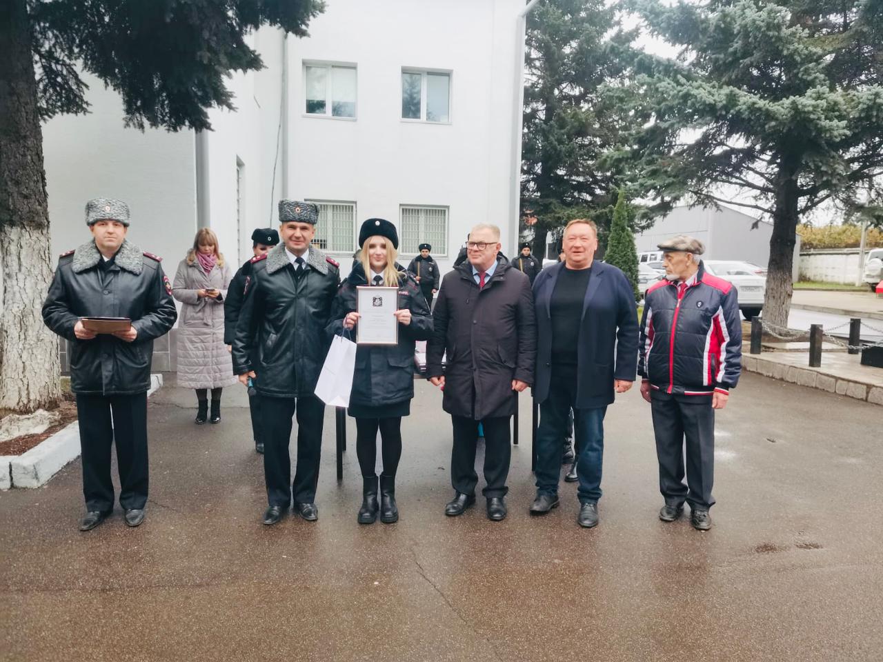 Руководитель фракции КПРФ Александр Наумов поздравил сотрудников полиции г.о. Домодедово с праздником