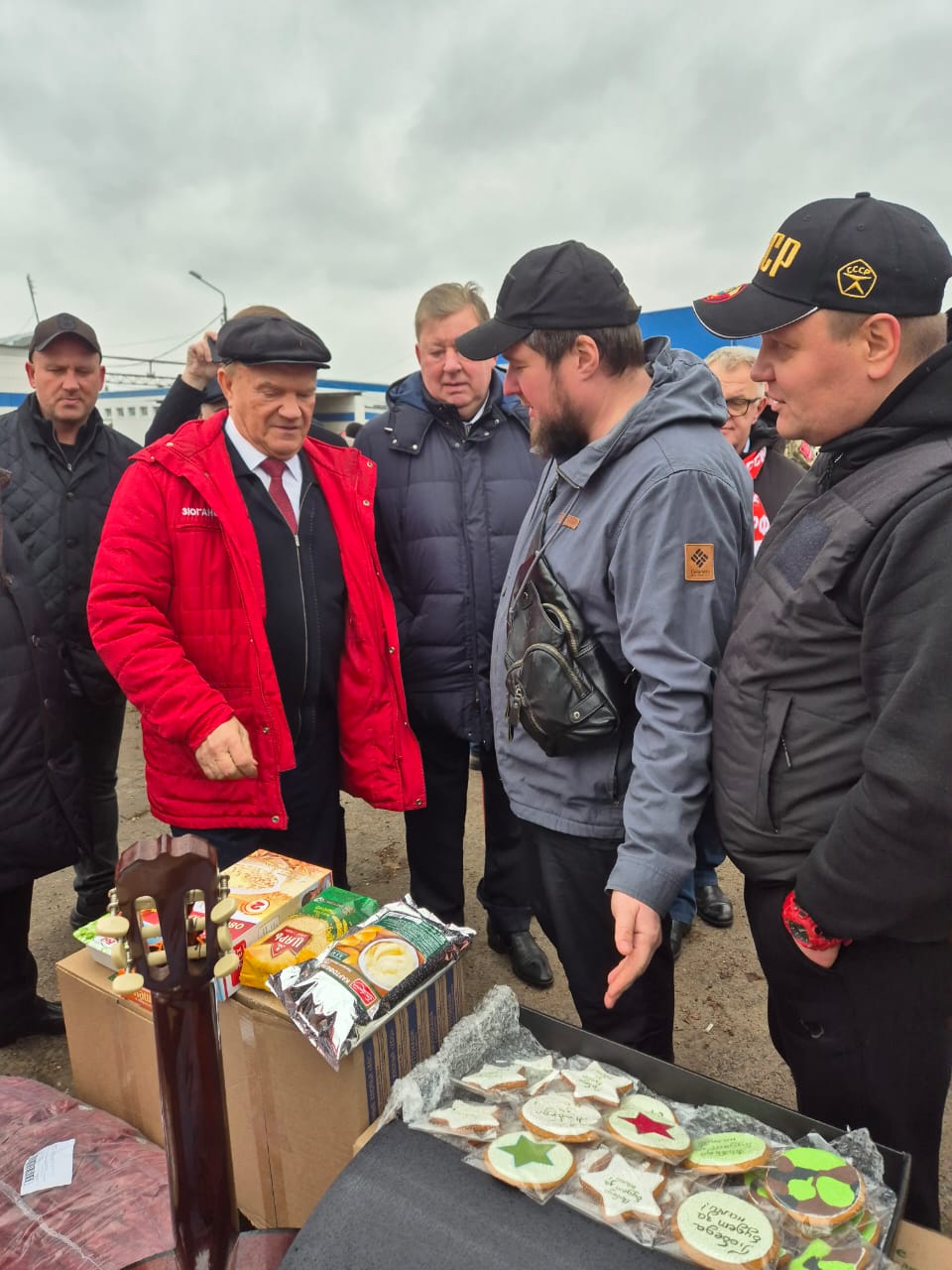 Отправили еще один гумконвой