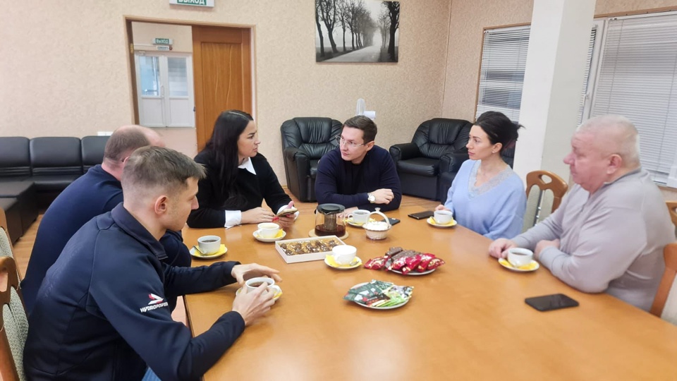 Депутат Мособлдумы Марк Черемисов посетили ФСК Обухово в Богородском городском округе