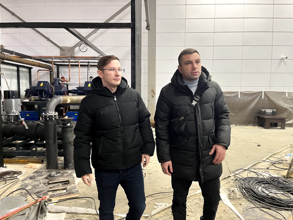 Депутат Мособлдумы Марк Черемисов посетил стадион «Старт» в Богородском городском округе