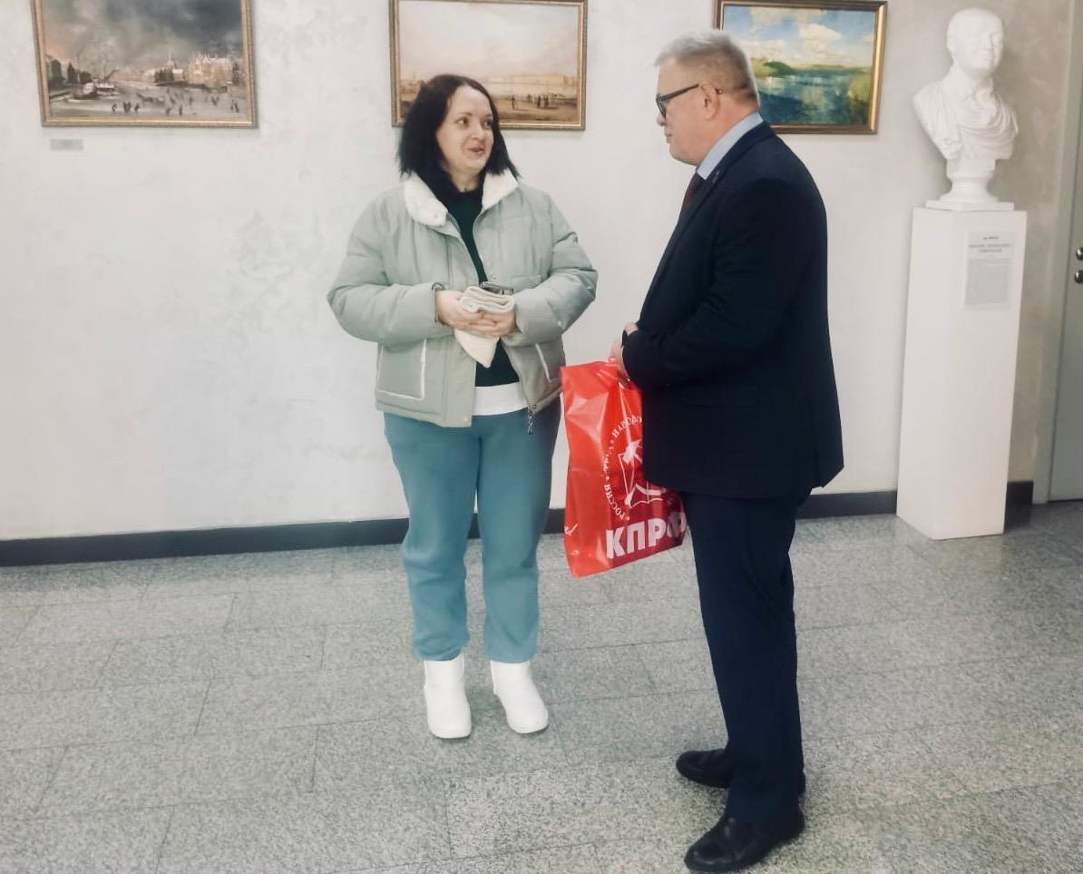 Руководитель фракции КПРФ в Мособлдуме Александр Наумов: Нас всех хранит любовь и сердце матери!