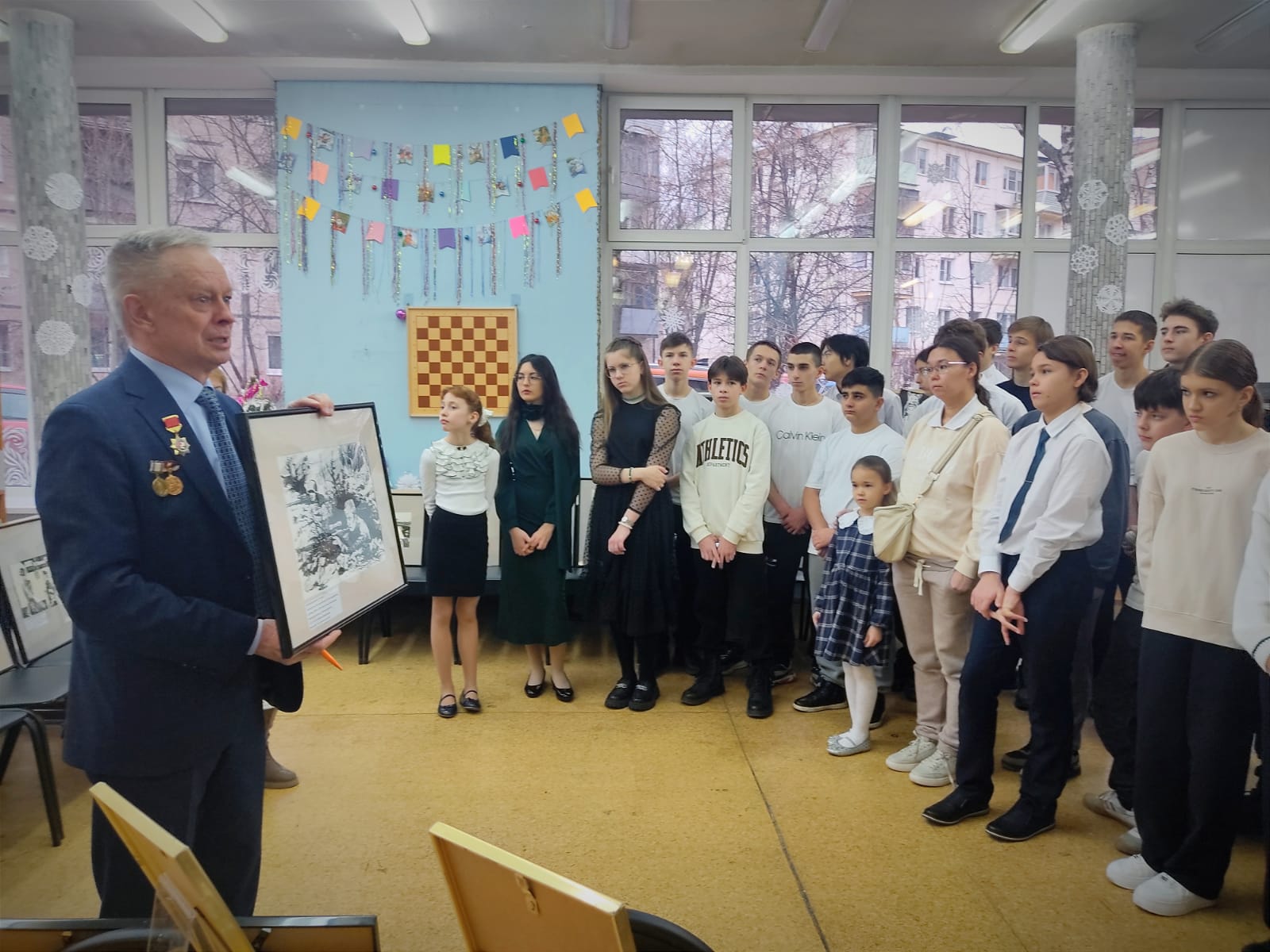 В Королёве прошла выставка рисунков ко Дню начала контрнаступления советских войск