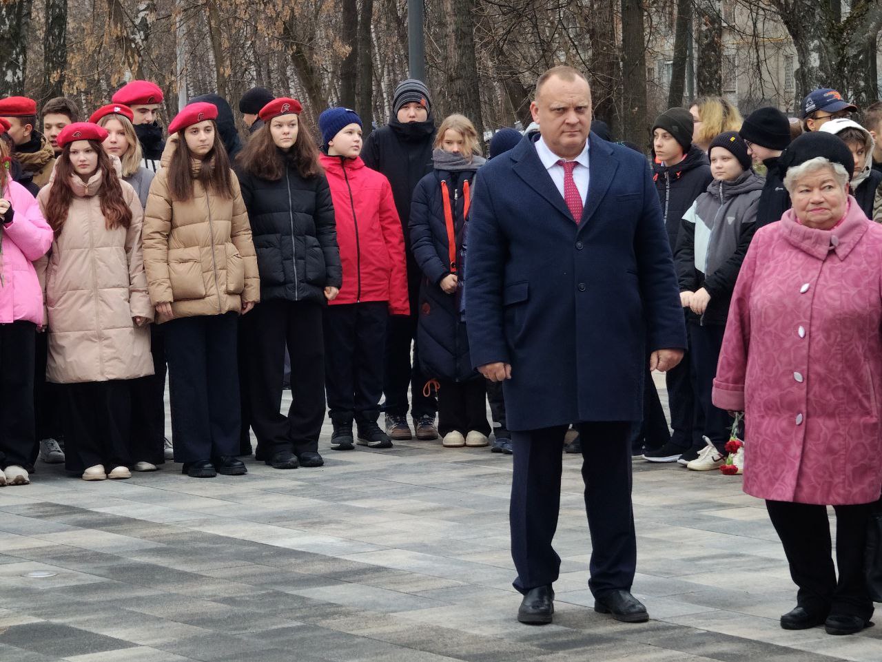 Депутат коммунист Балашихи Олег Михайлович Зверев принял участие в памятном митинге в микрорайоне Новый Свет
