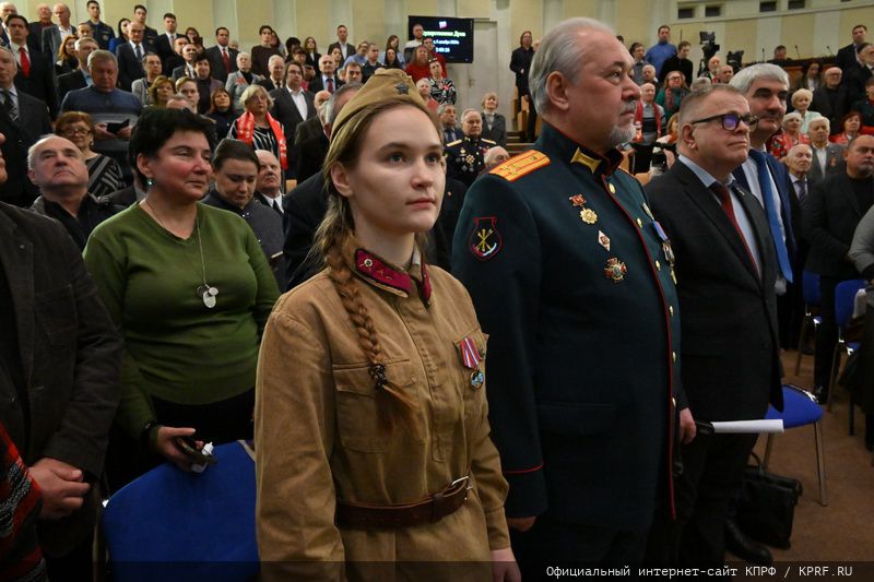 Руководитель фракции КПРФ в Мособлдуме Александр Наумов принял участие в мероприятиях, посвященных разгрому немецко-фашистских войск под Москвой