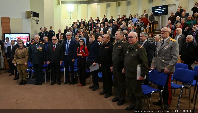 Руководитель фракции КПРФ в Мособлдуме Александр Наумов принял участие в мероприятиях, посвященных разгрому немецко-фашистских войск под Москвой