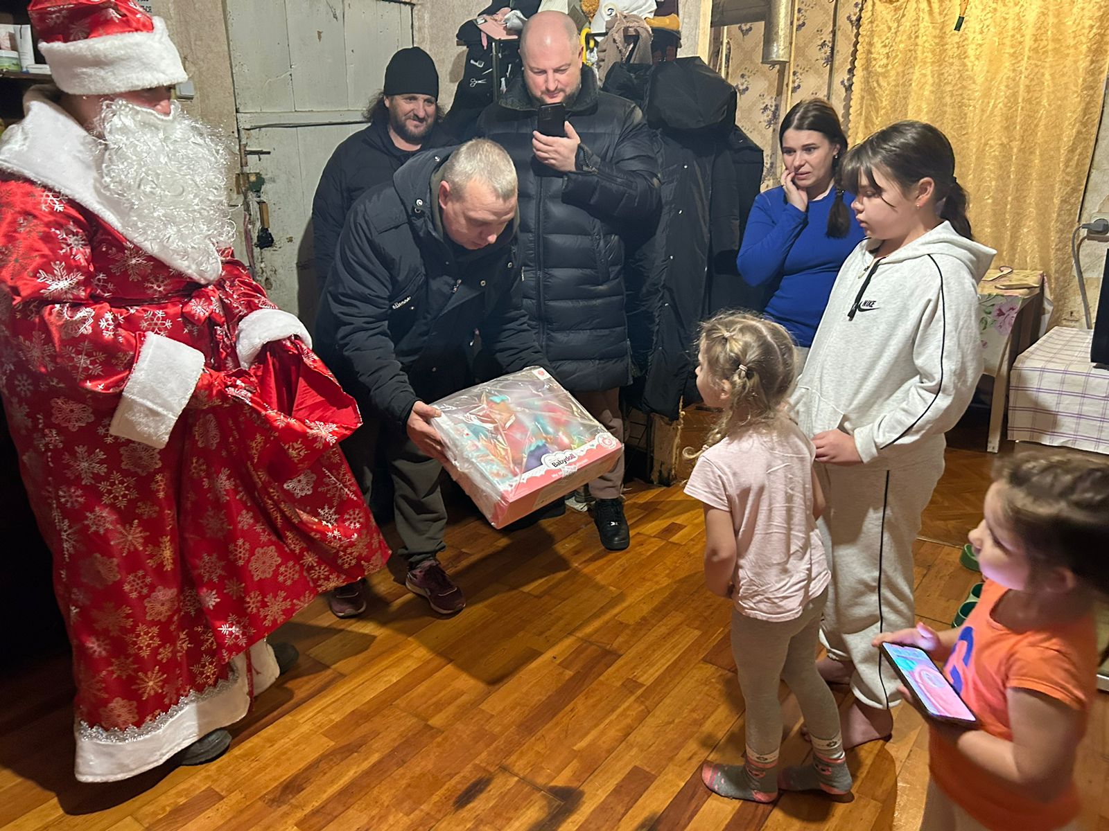 Новогодние подарки детям от коммунистов Рузского ГК КПРФ