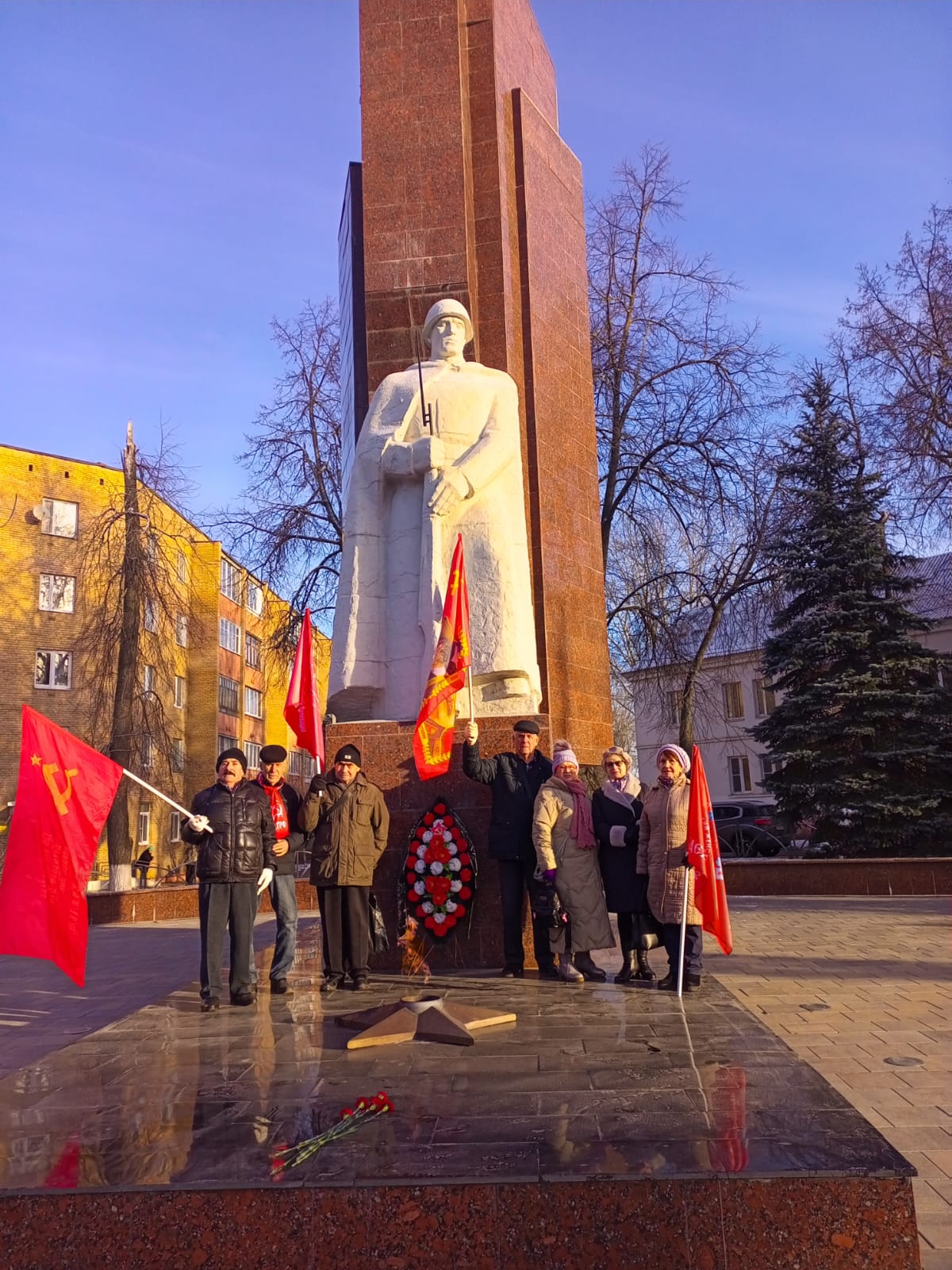 Егорьевские коммунисты отдали дань памяти советским воинам в битве под Москвой