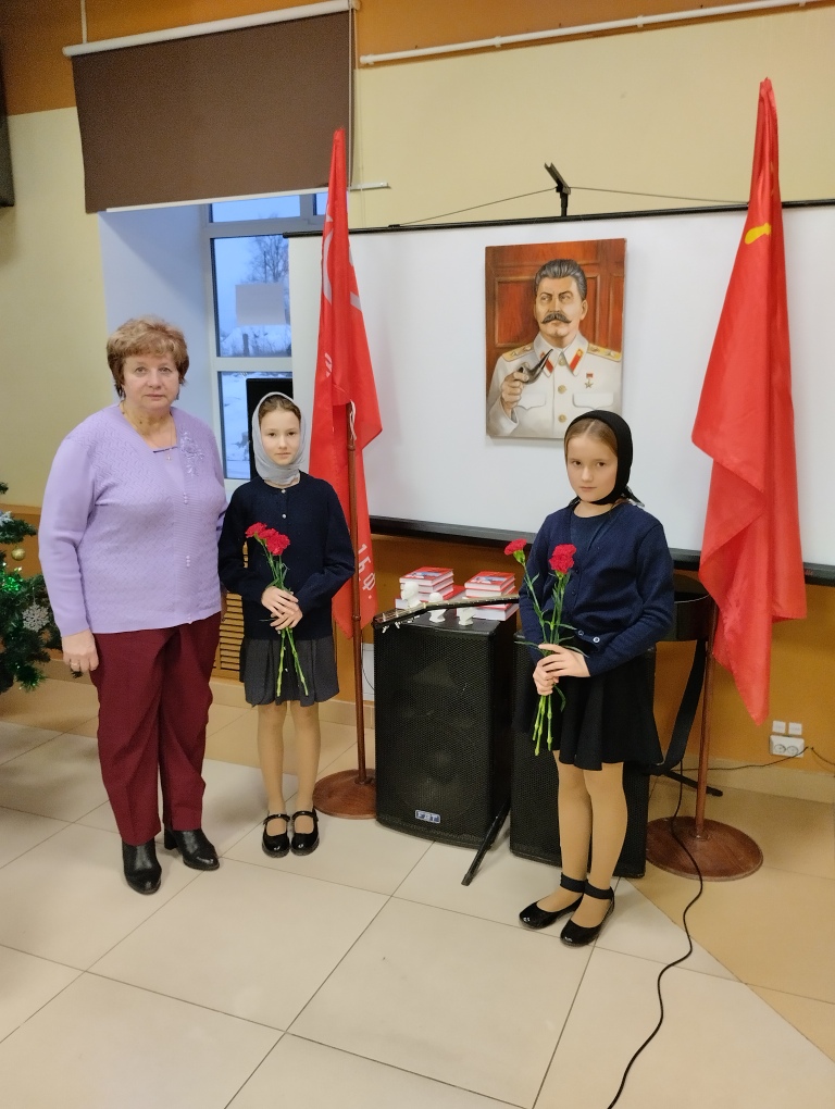 «Мы родом не из детства – из войны»