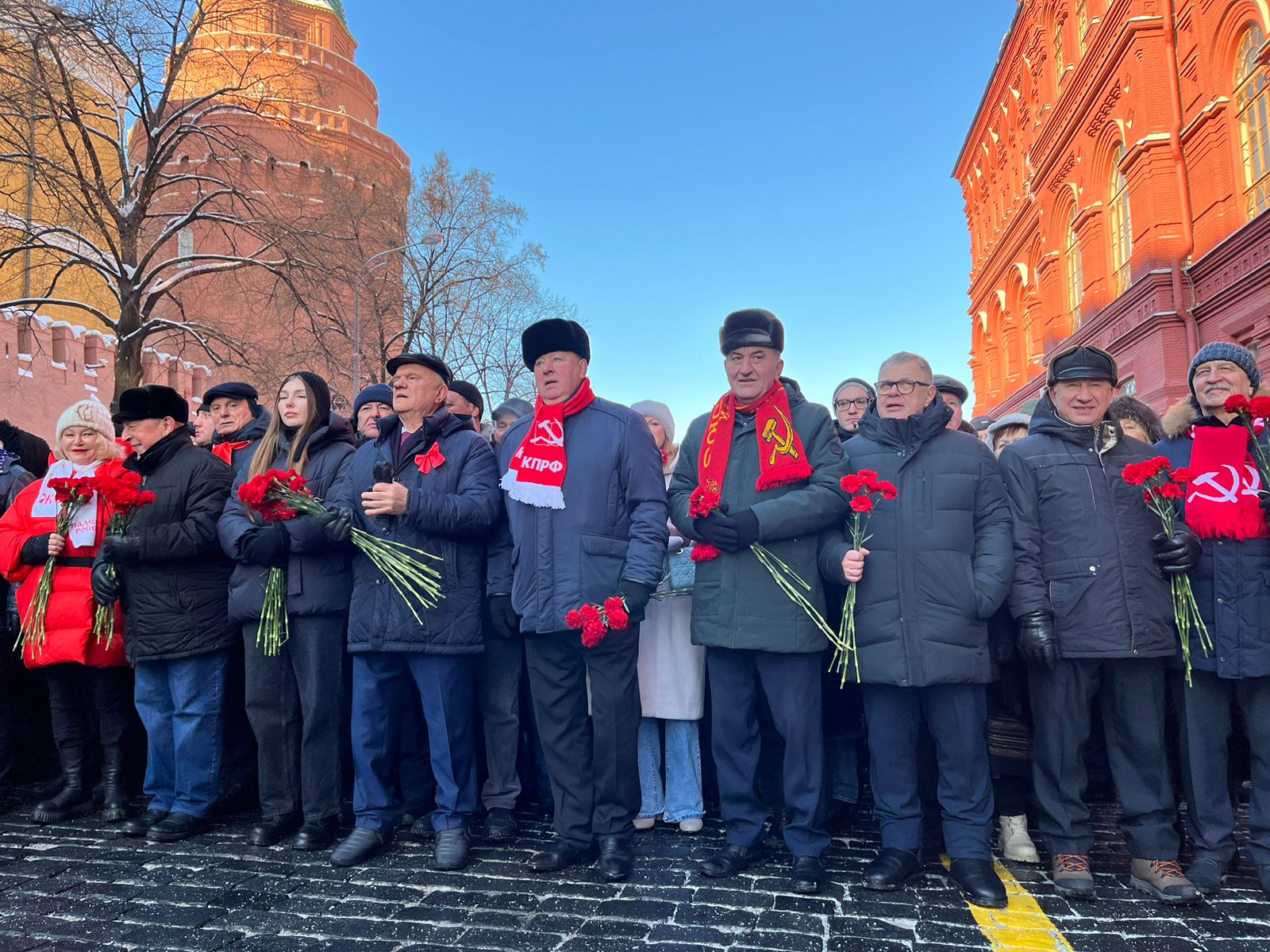 Состоялось возложение венков и цветов к Мавзолею В.И. Ленина на Красной Площади (21.01.2024)