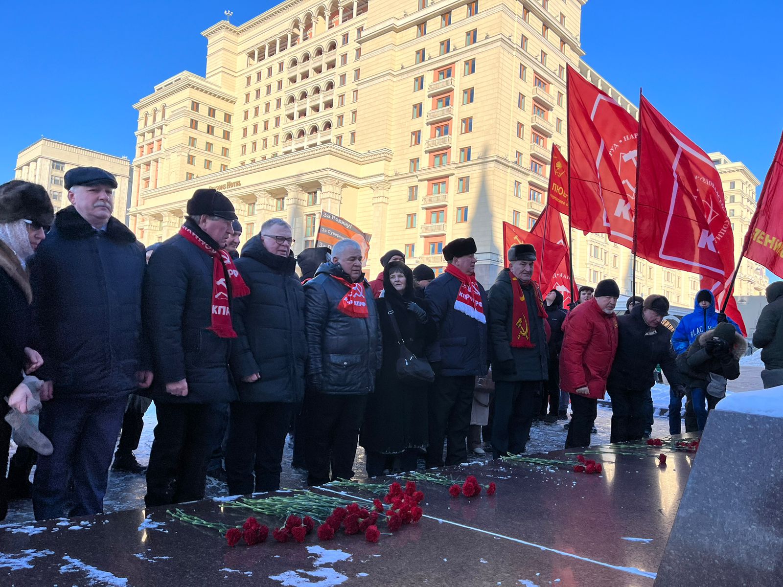 Состоялось возложение венков и цветов к Мавзолею В.И. Ленина на Красной Площади (21.01.2024)