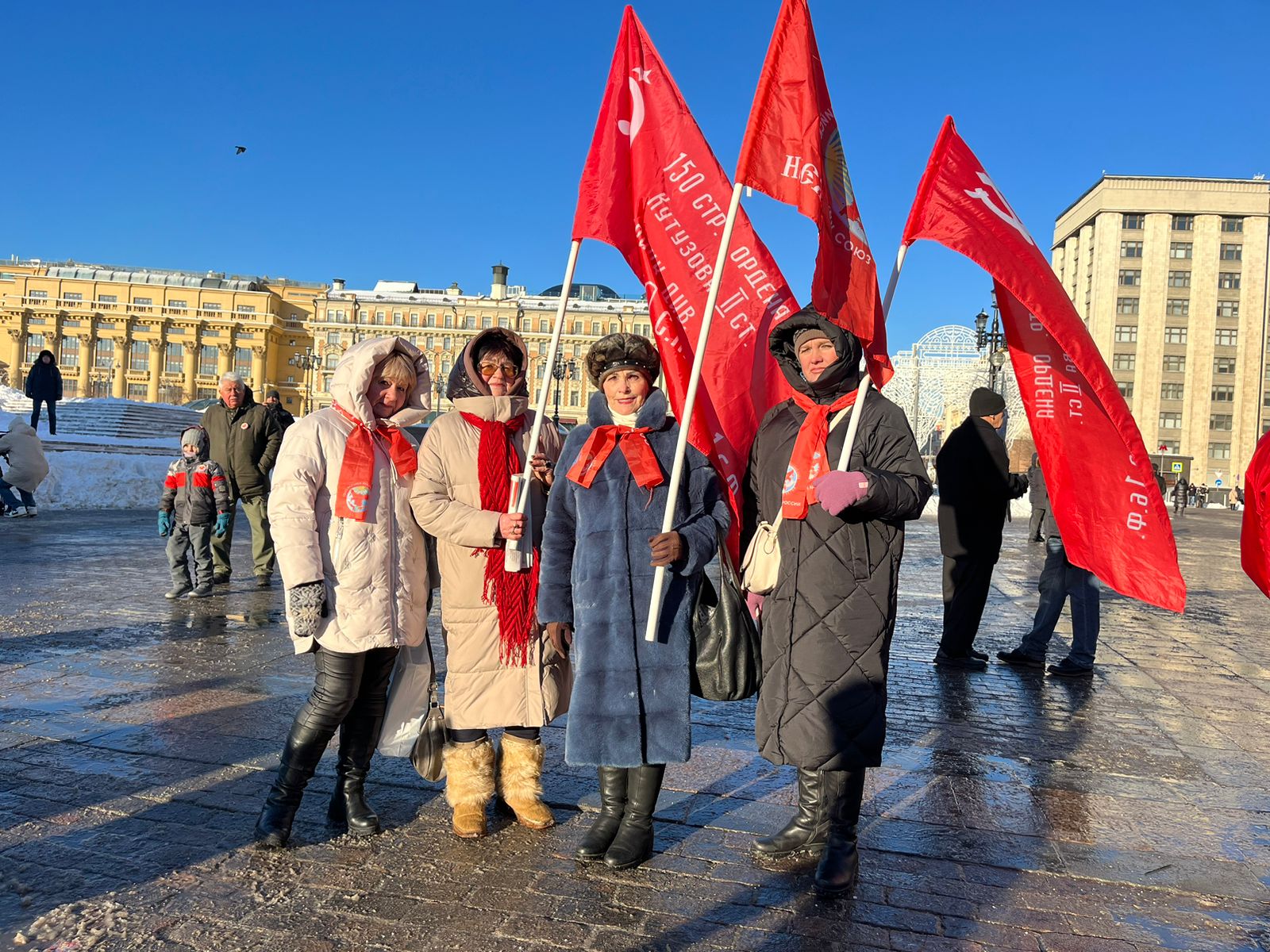 Состоялось возложение венков и цветов к Мавзолею В.И. Ленина на Красной Площади (21.01.2024)
