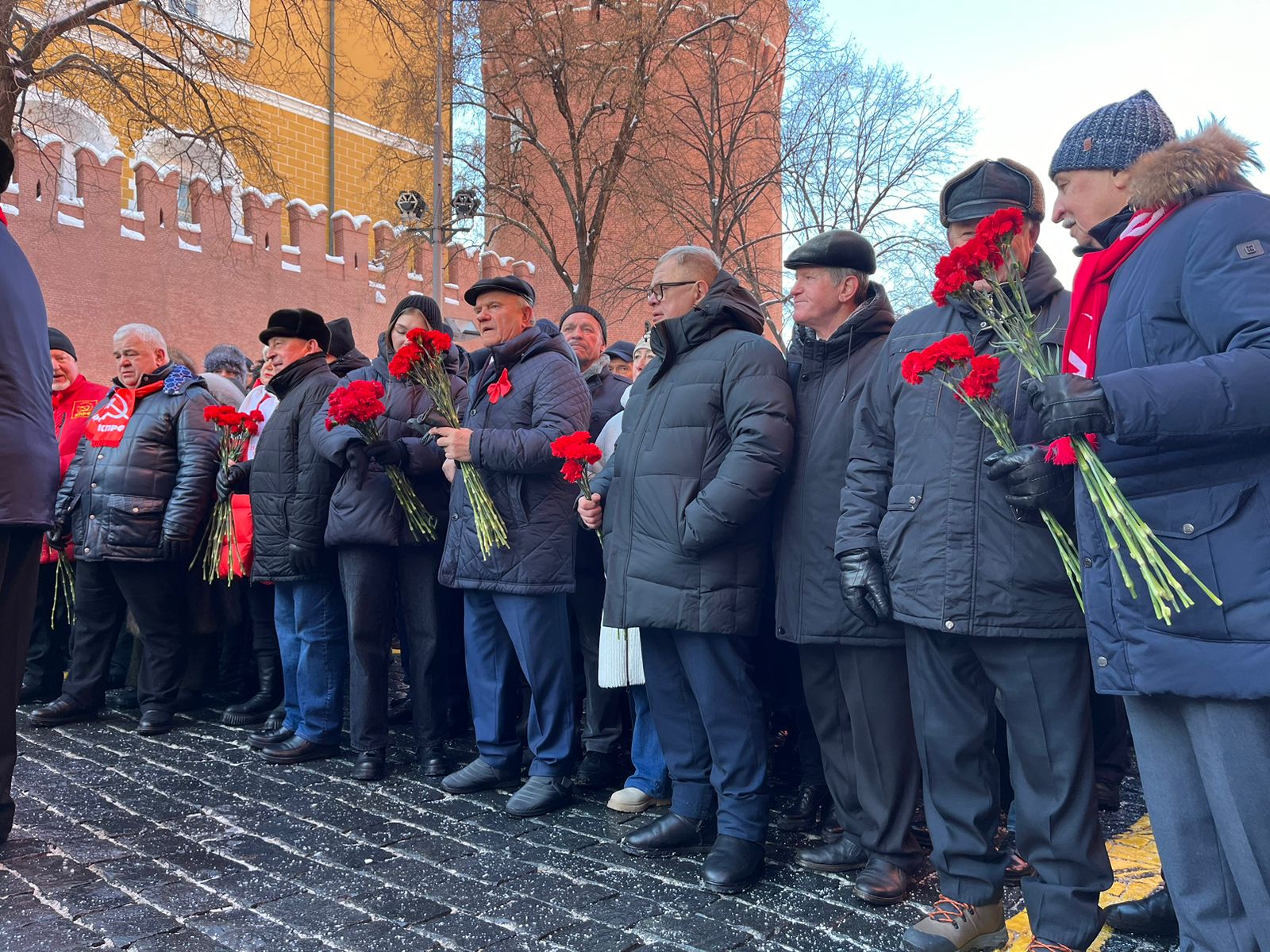 Состоялось возложение венков и цветов к Мавзолею В.И. Ленина на Красной Площади (21.01.2024)