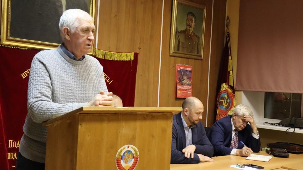 Помощник депутата от КПРФ – ответственная должность в партии!