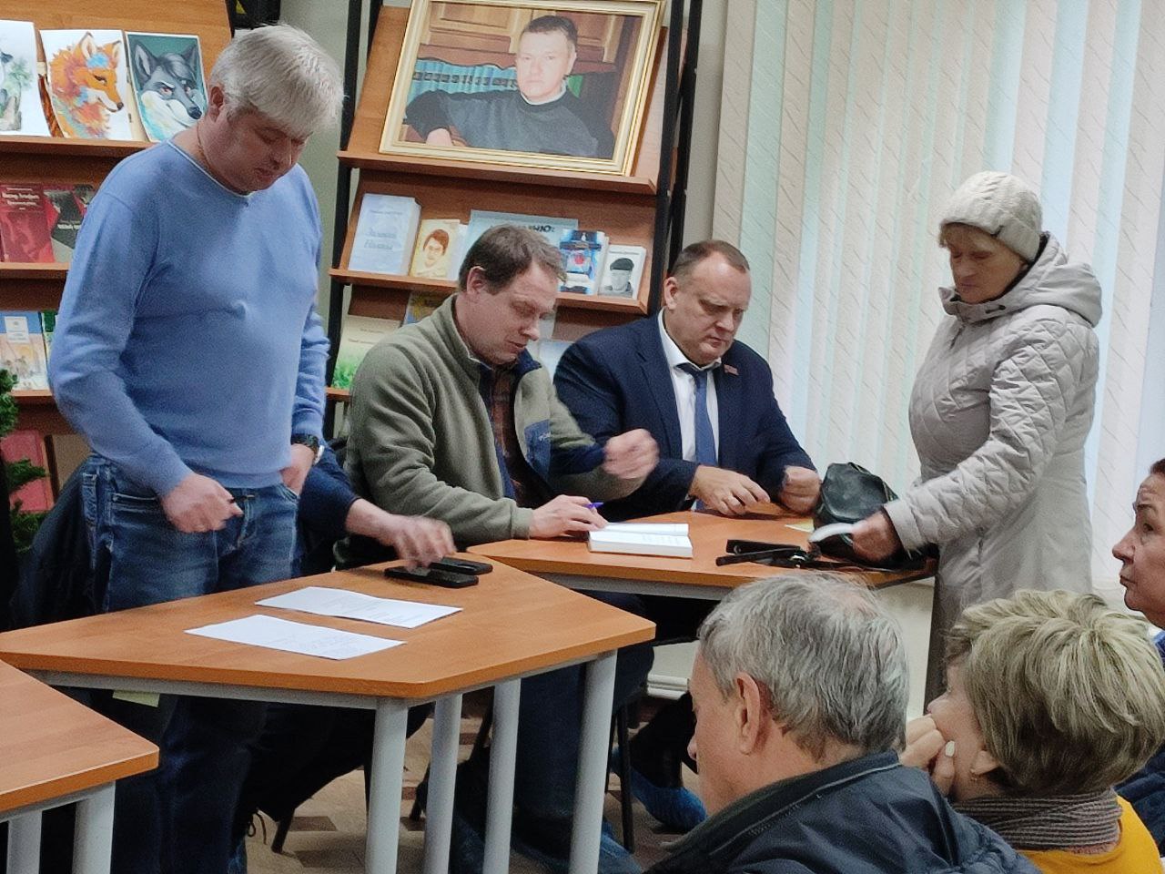 Депутат от КПРФ Балашихи Олег Михайлович Зверев принял участие во встрече жителей с управляющей компанией