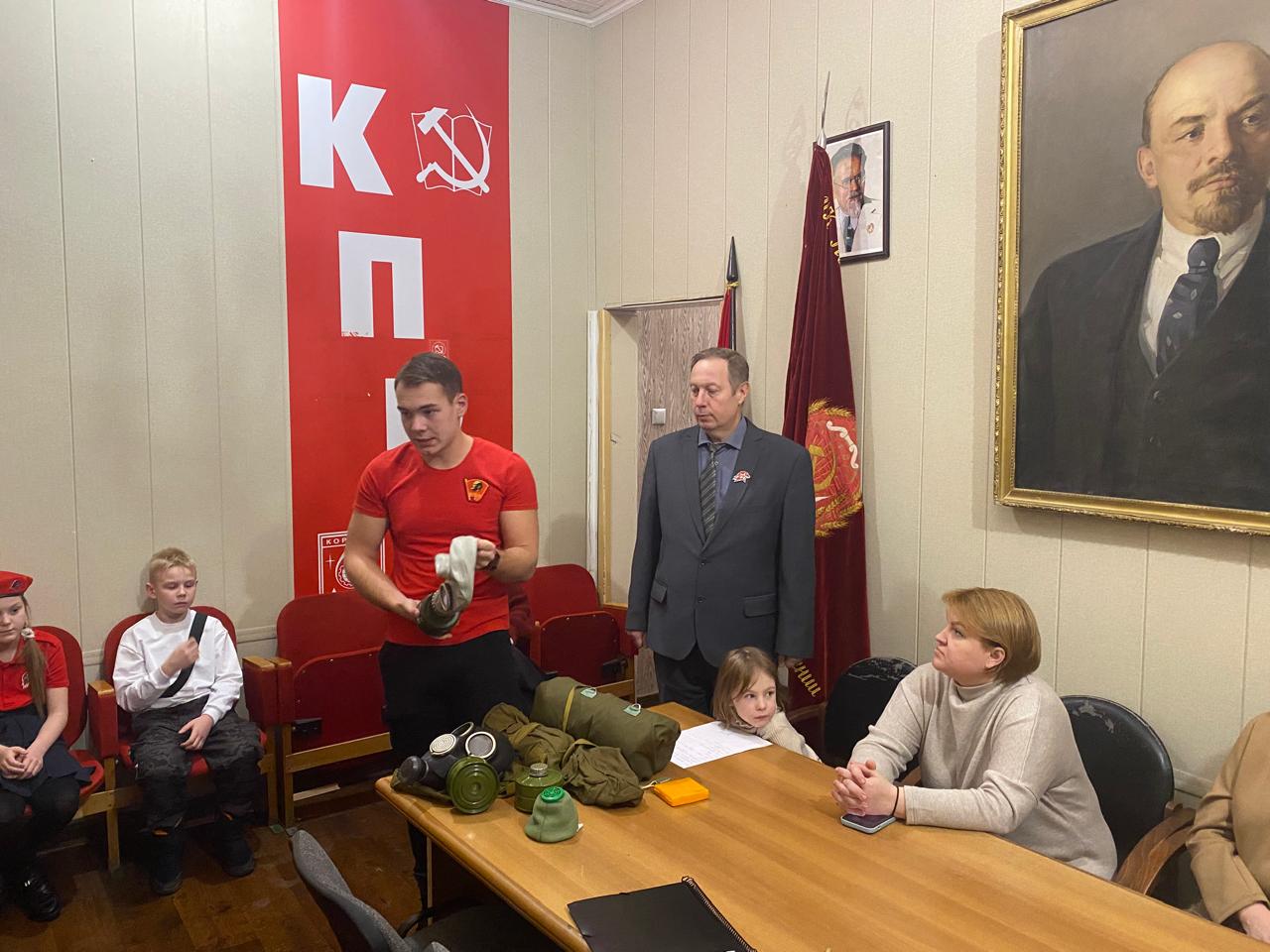 В Королёвском городском отделении КПРФ отпраздновали уже ставшее традиционным ежегодное мероприятие Юнармейский Новый год
