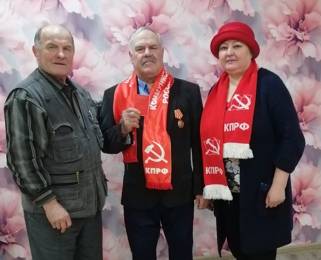 Имя великого Сталина не меркнет в веках