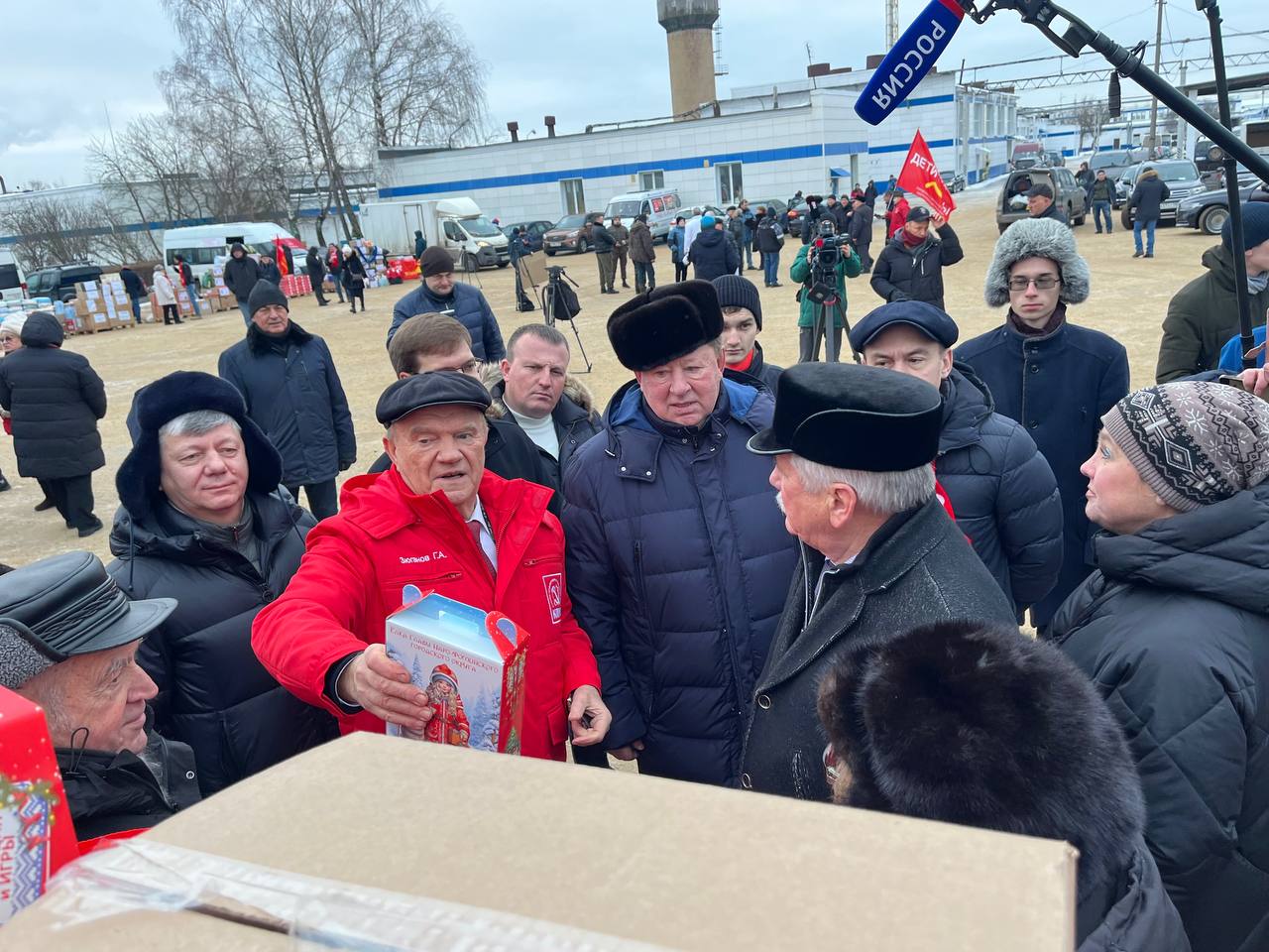 132-й Новогодний гуманитарный конвой от КПРФ для фронта и Победы
