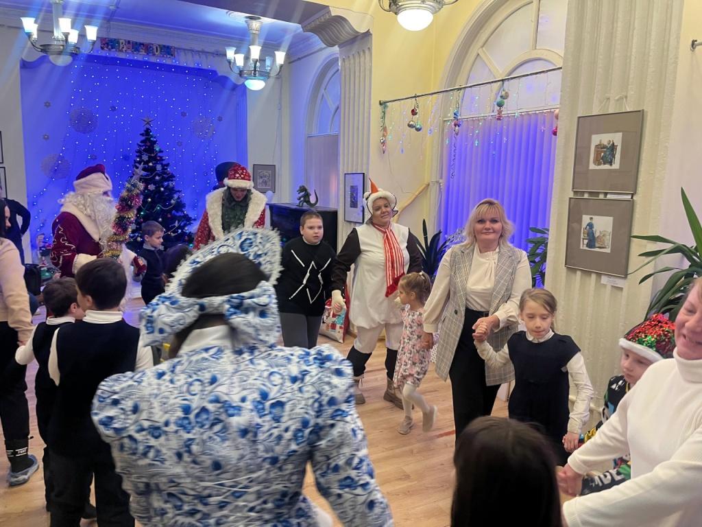 Новогодняя сказка: сюрпризы для детей с ОВЗ
