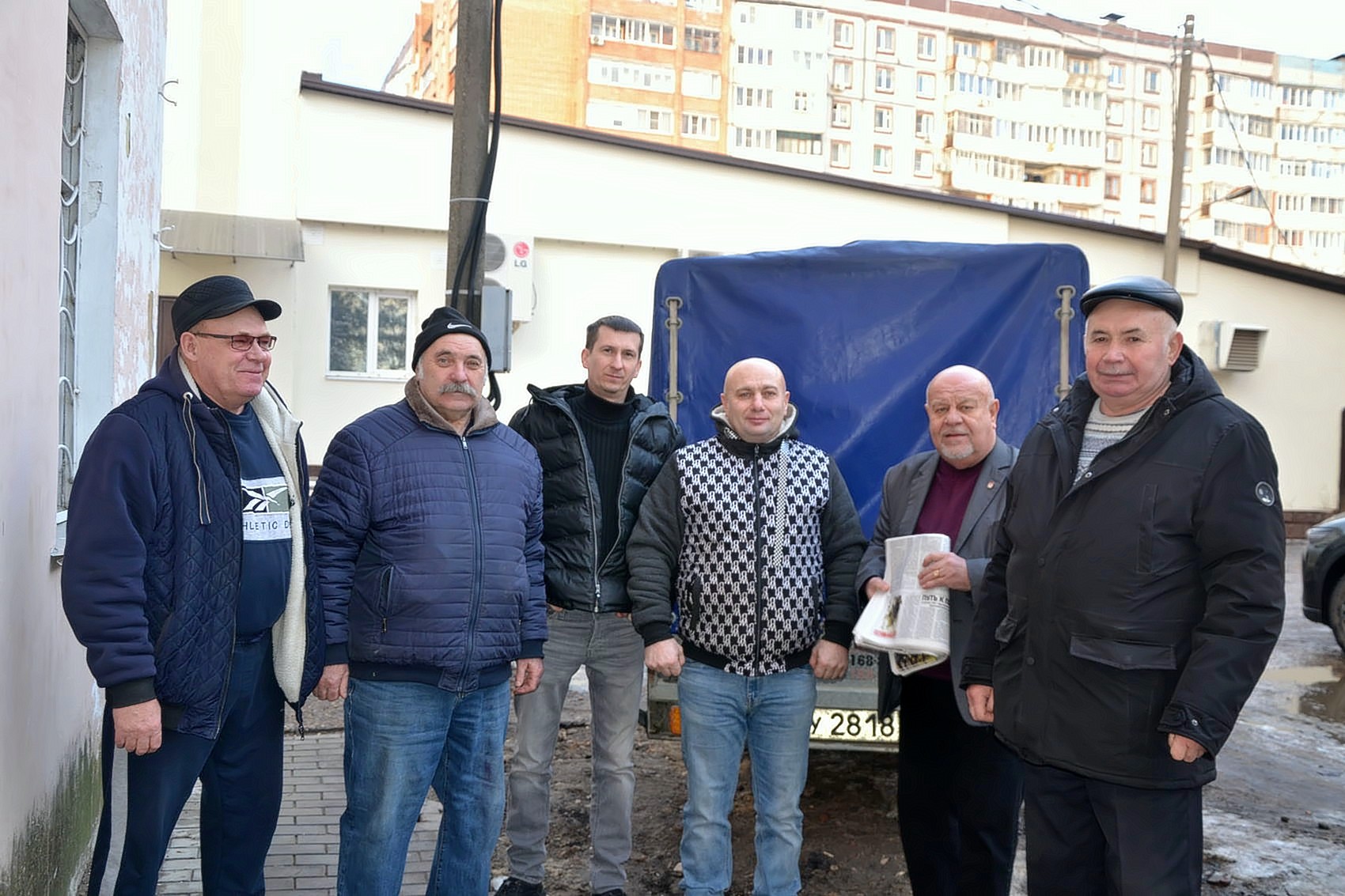 Новогодние подарки детям Донбасса от Озерчан