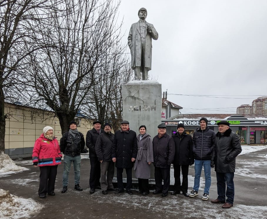 С Днем рождения, Родина!