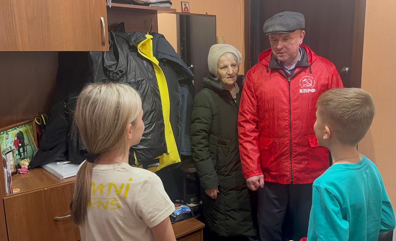 Новогодние подарки детишкам в Тимохово