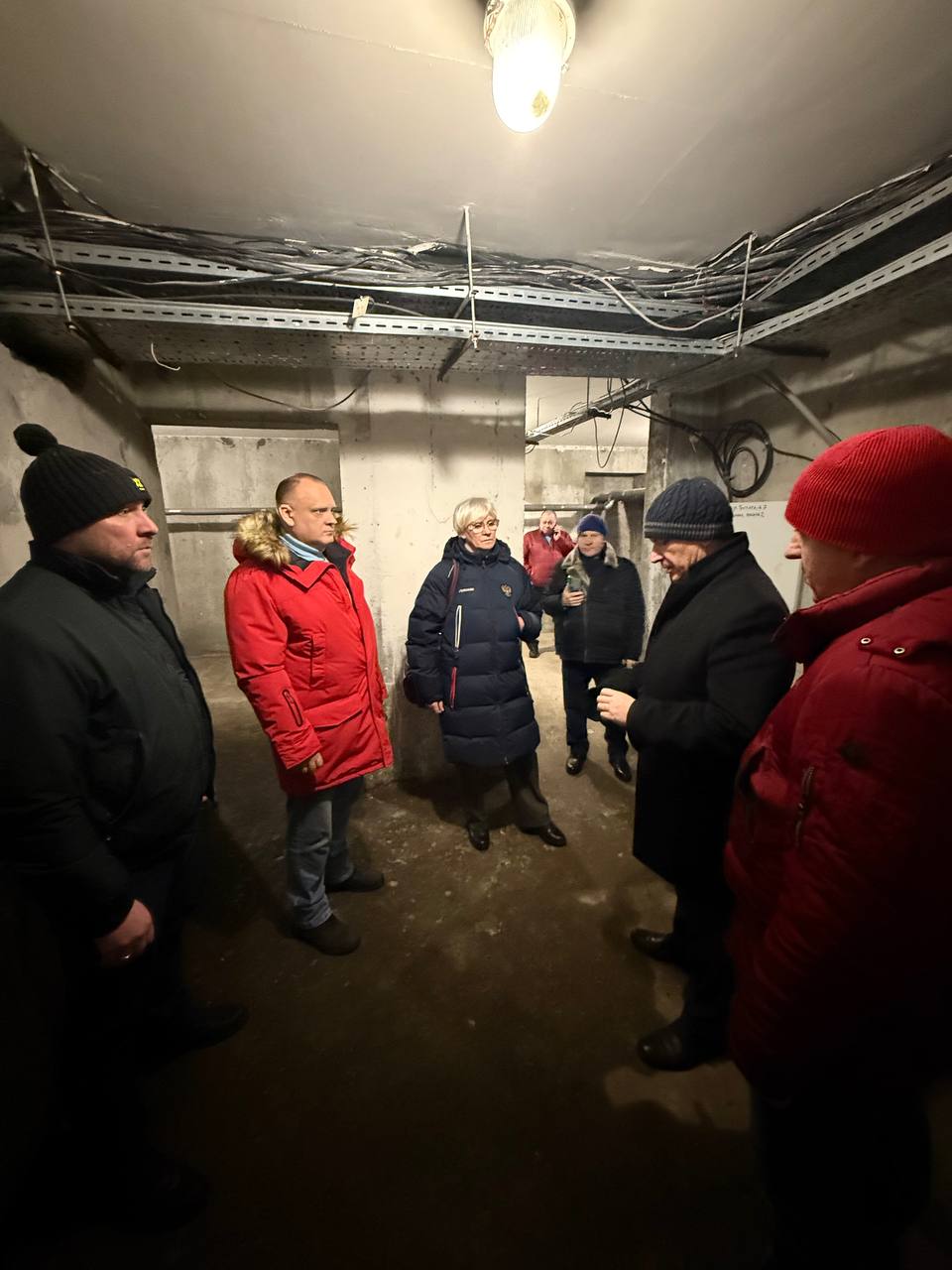 Депутат коммунист Балашихи Олег Михайлович Зверев проверил состояние бомбоубежищ на улице Третьяка в Балашихе