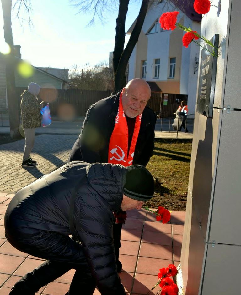 Владимир Ильич Ленин - вождь мирового пролетариата