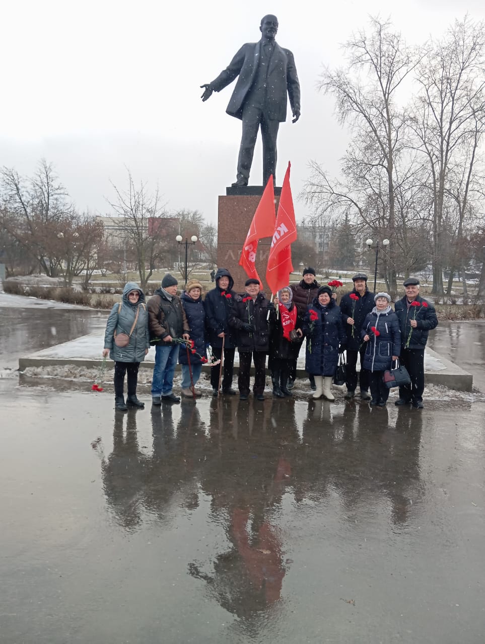Электростальские коммунисты почтили память В.И. Ленина