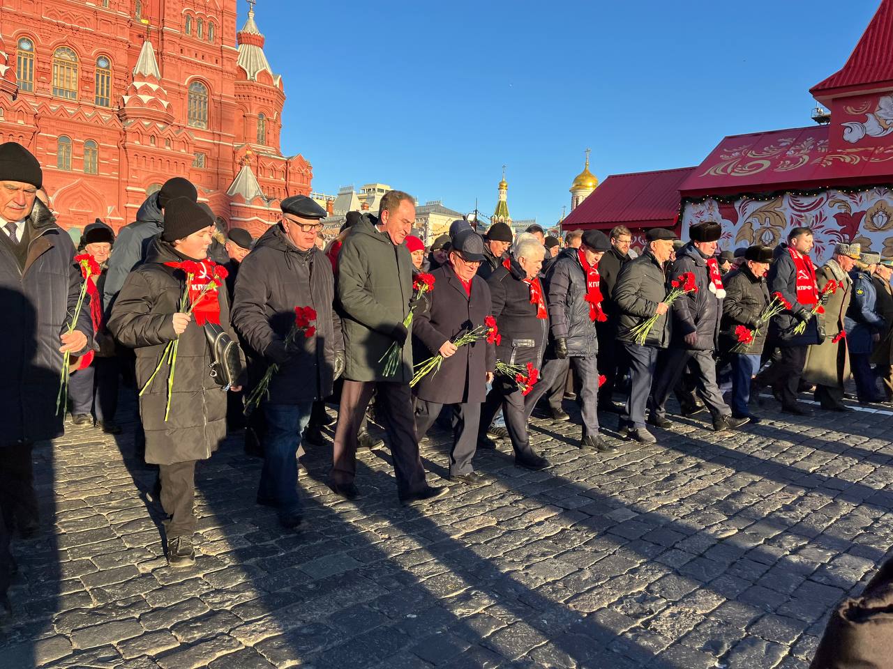 Мысли, идеи и дела Ленина являются для нас путеводной звездой!