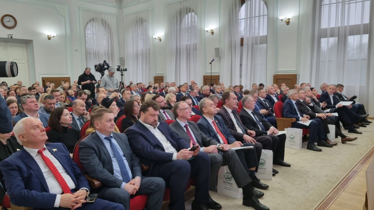 Николай Васильев принял участие в парламентских слушаниях по развитию кадрового потенциала АПК