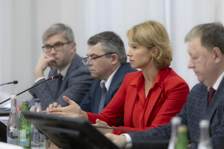 В.И.Кашин провел парламентские слушания на тему: «Развитие кадрового потенциала агропромышленного комплекса: законодательные основы, роль государства и бизнеса»