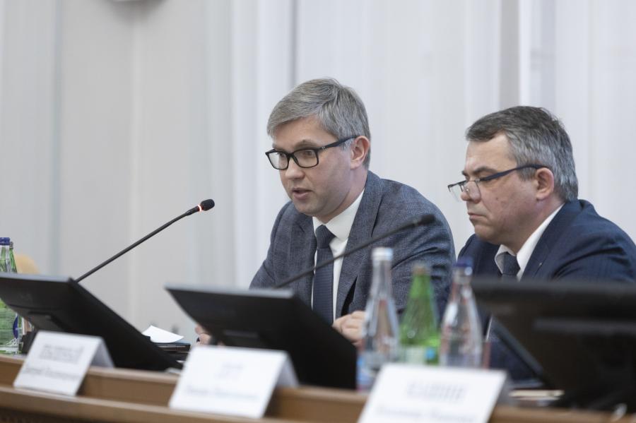 В.И.Кашин провел парламентские слушания на тему: «Развитие кадрового потенциала агропромышленного комплекса: законодательные основы, роль государства и бизнеса»