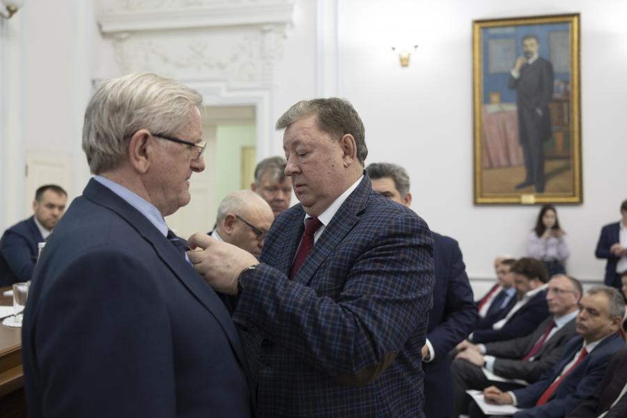 В.И.Кашин провел парламентские слушания на тему: «Развитие кадрового потенциала агропромышленного комплекса: законодательные основы, роль государства и бизнеса»