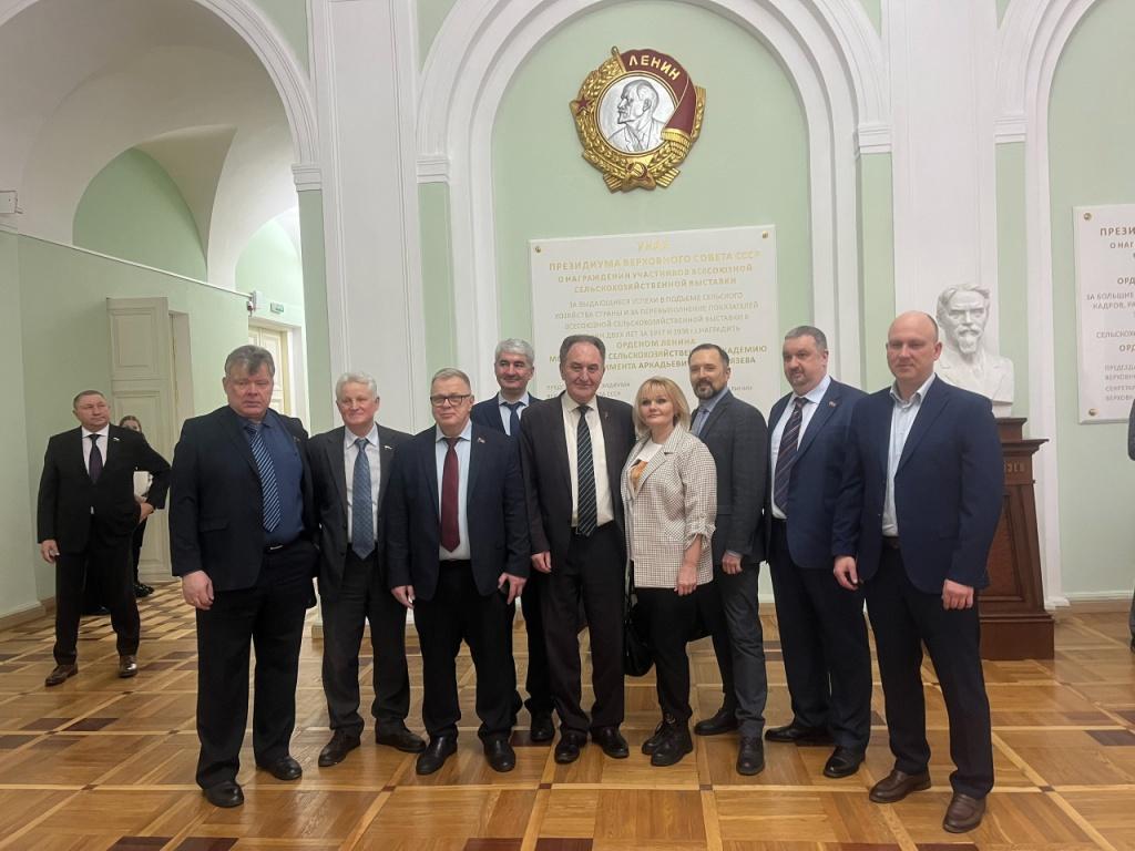 В сельском хозяйстве кадры решают всё